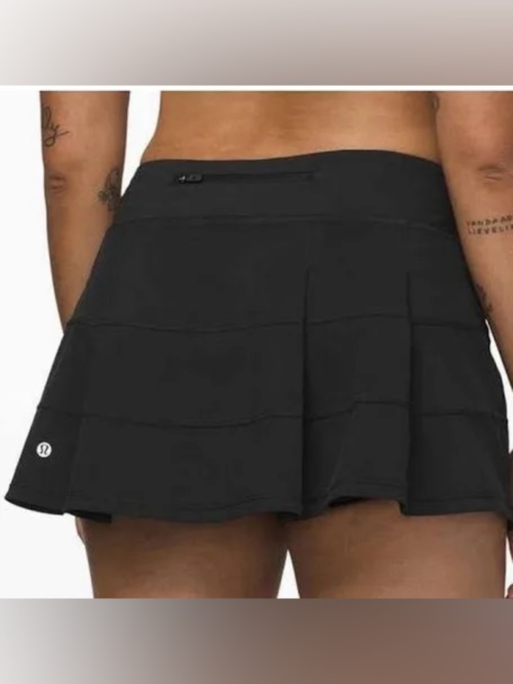 Lululemon Pace Rival Mid-Rise Skirt in black with pleated tiers